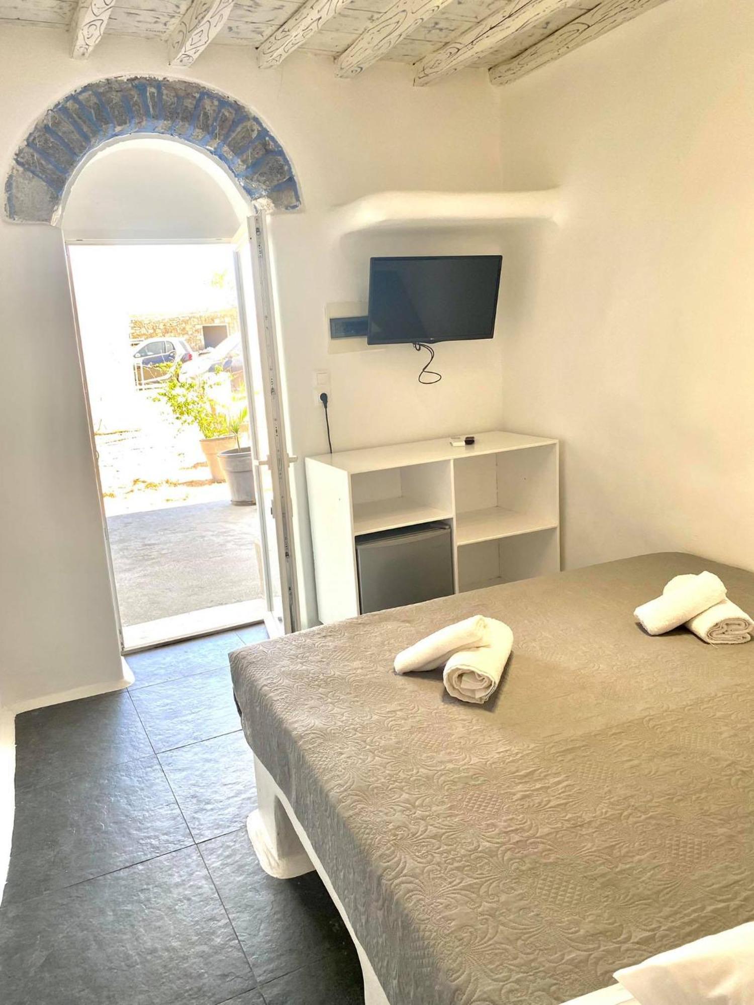 Mykonos Vibes Airport Studios And Apartments Mykonos Town Luaran gambar